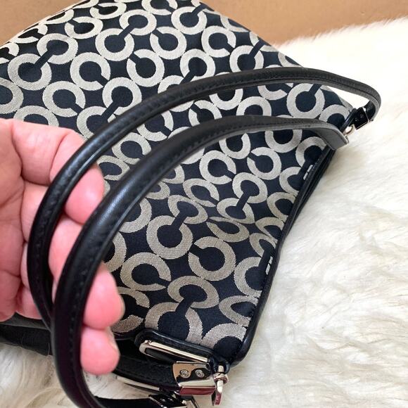 COACH MADISON Black & White OP ART Signature Fabric PHOEBE Shoulder Bag 26448 - Picture 11 of 16